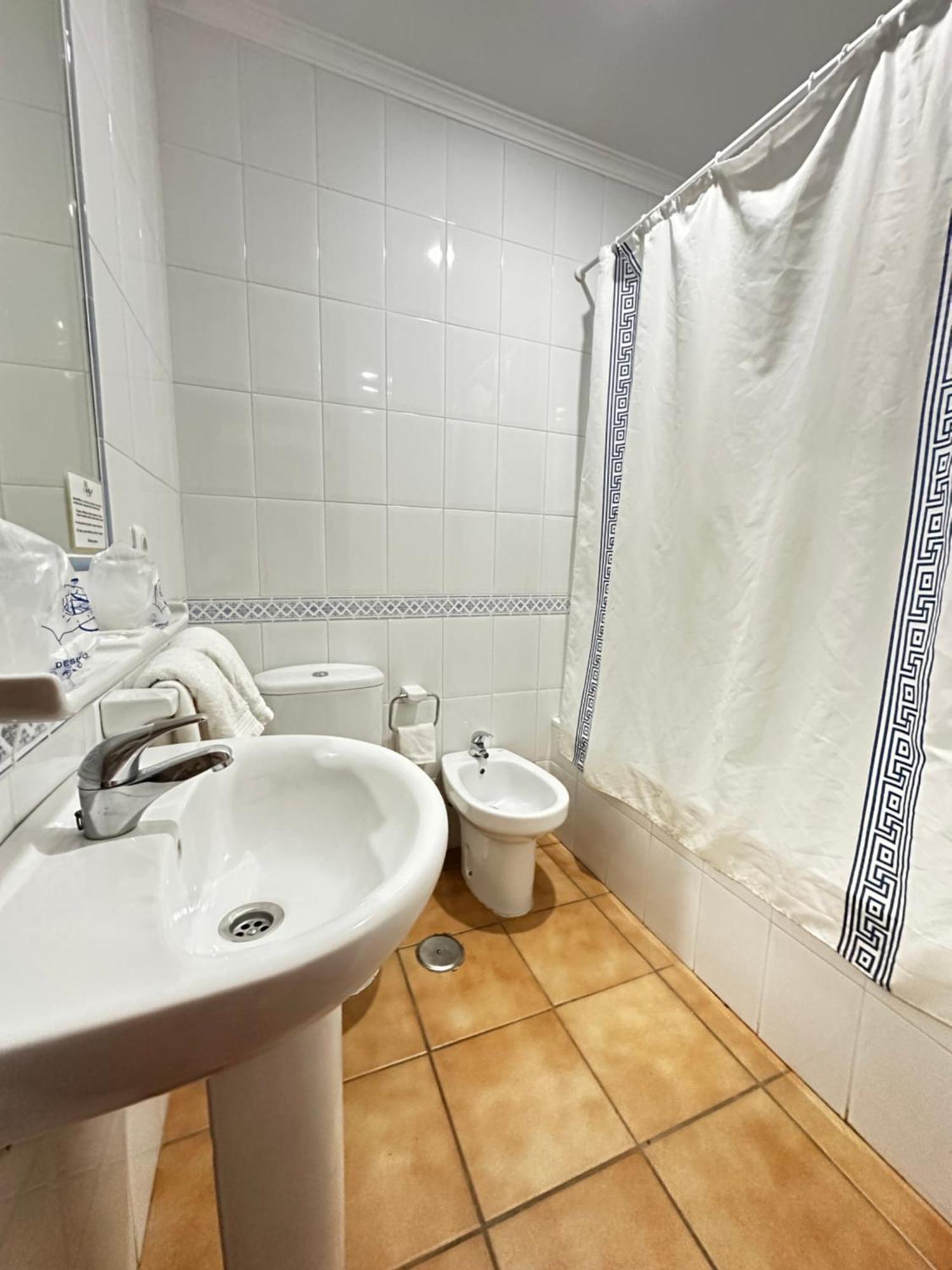 Hostal Mellizo ليبريخا المظهر الخارجي الصورة