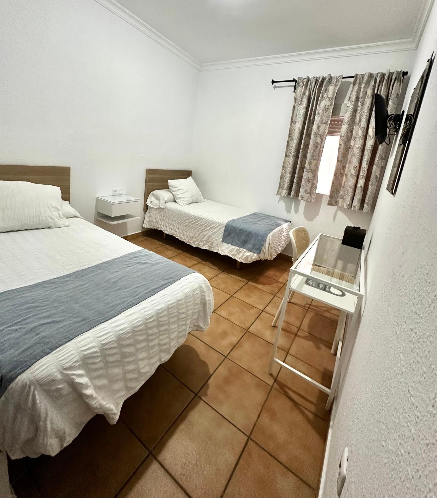 Hostal Mellizo ليبريخا المظهر الخارجي الصورة