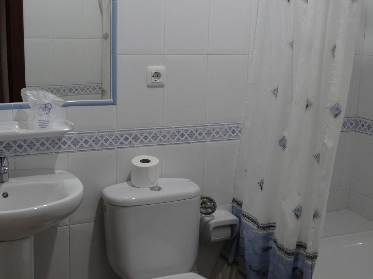 Hostal Mellizo ليبريخا المظهر الخارجي الصورة